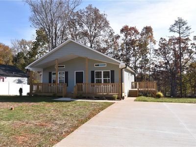 209 Bethlehem Ave, Thomasville, NC, 27360