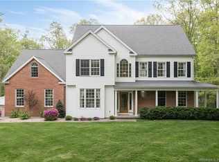 111 Walnut Tree Ln, Guilford, CT 06437