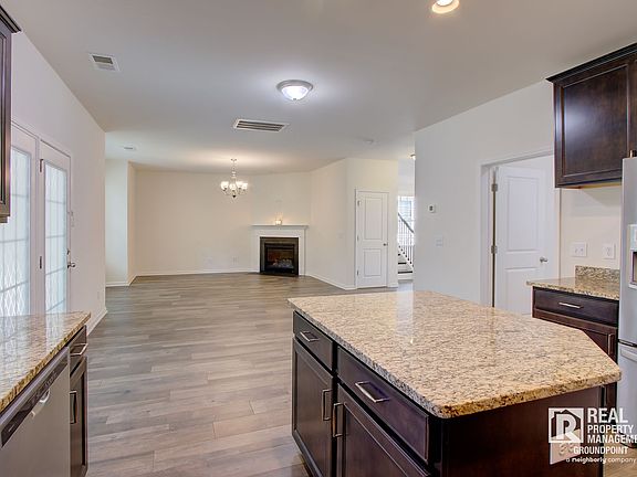 5th image of 104 Elliot Creek Ln