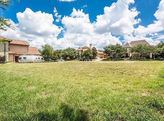 2nd image of 6151 Shady Oaks Dr