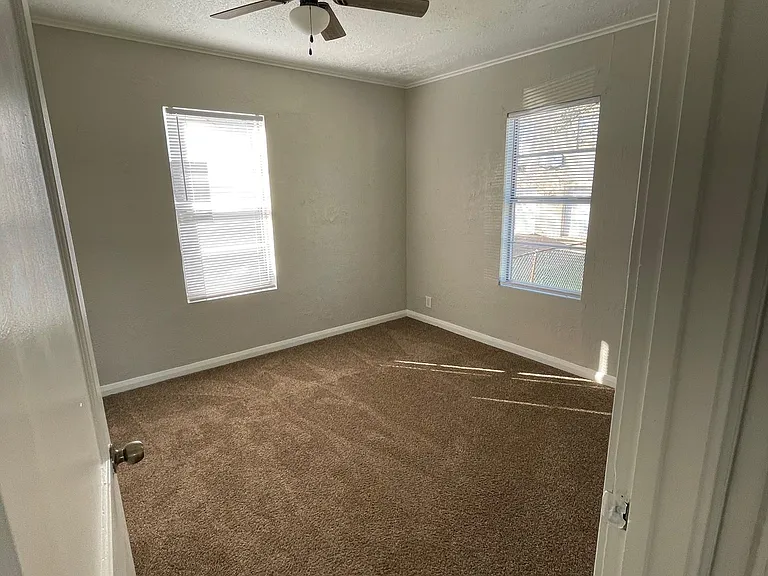 4869 Harrison Ave — Photo 8