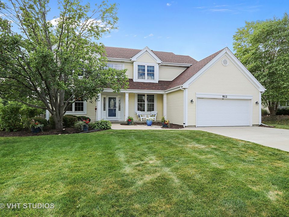 1st image of 812 Foxmoor Ln