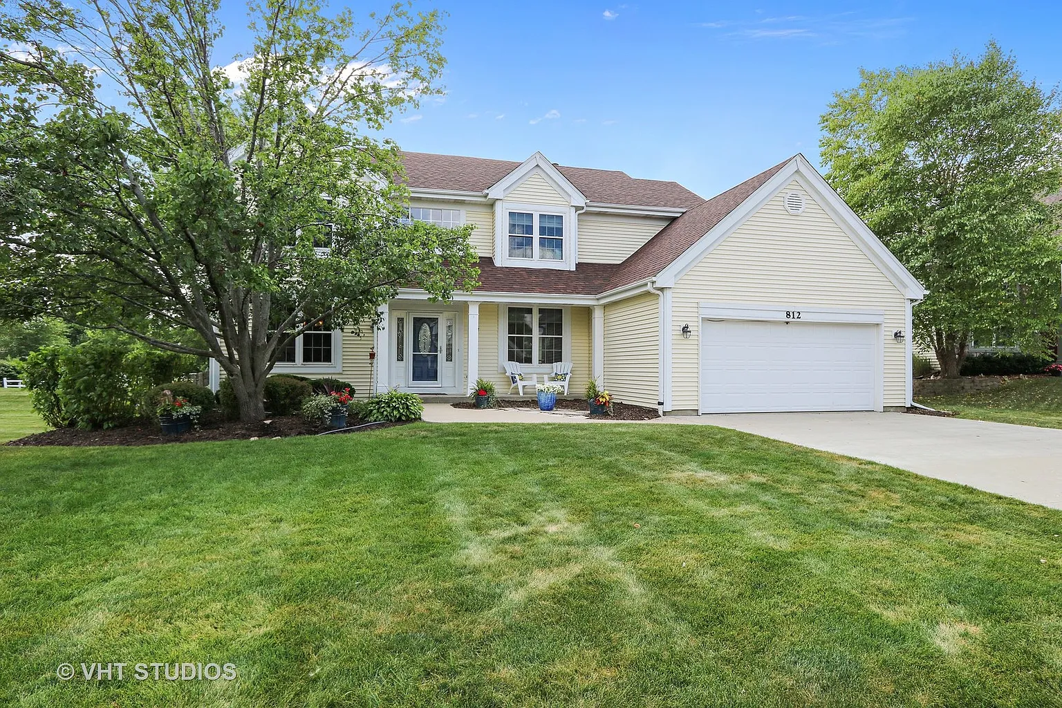 812 Foxmoor Ln photo 1