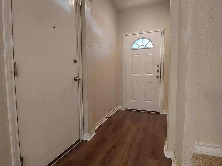 4916 Appleseed Ct — Photo 25