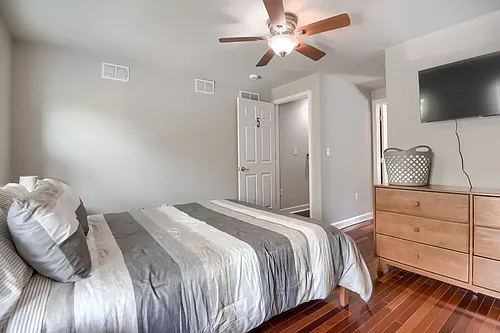 1809 E Pratt St #5 Photo 1