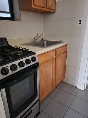 49 Catherine Street #2