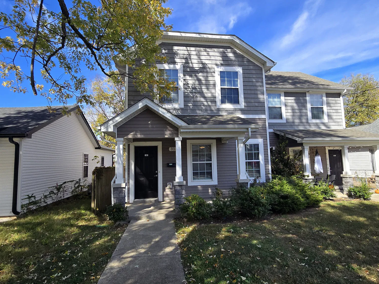 2 bed, 2.5 bath, $1,918 — Photo 1