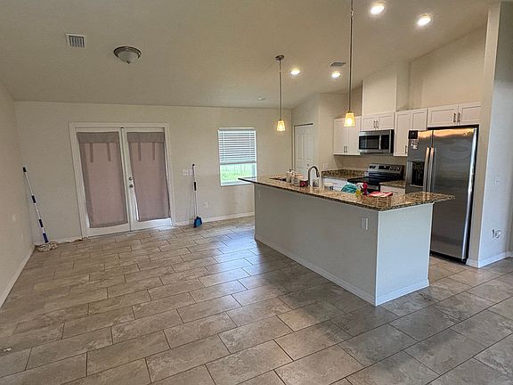 3rd image of 4505 E Walker St