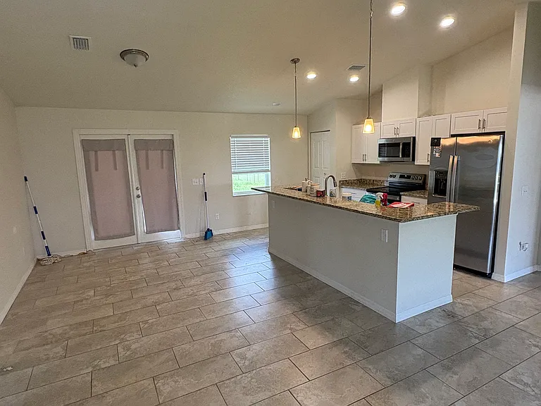 4505 E Walker St — Photo 3