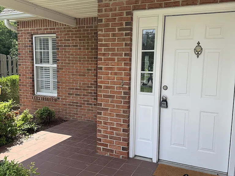 9607 Ethridge Ln — Photo 2
