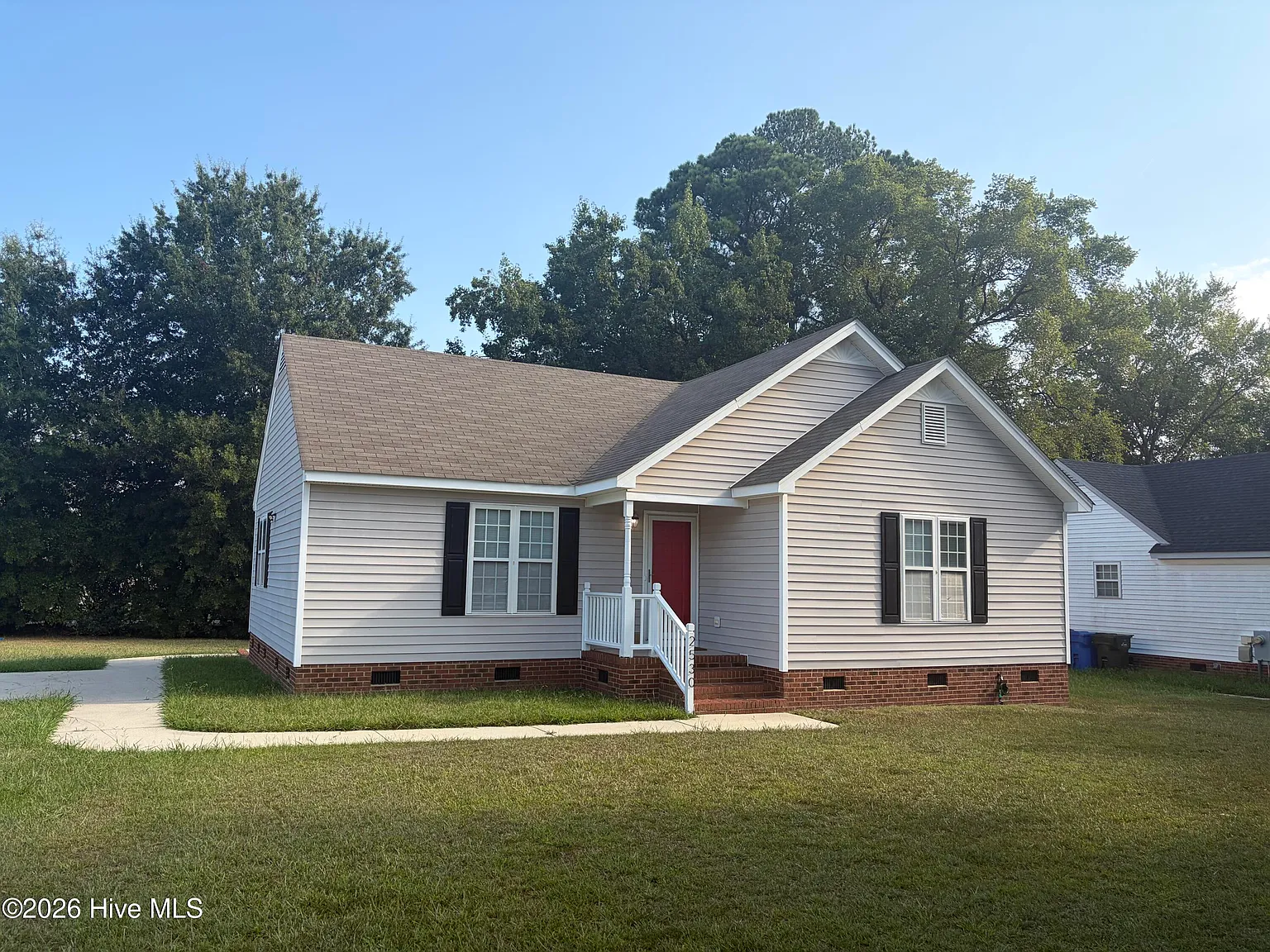 3 bed, 2.0 bath, 1192 sqft, $1,750 — Photo 2