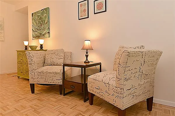 Sold by R New York | media 1