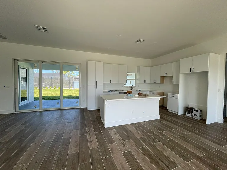 10625 Ayear Rd — Photo 6