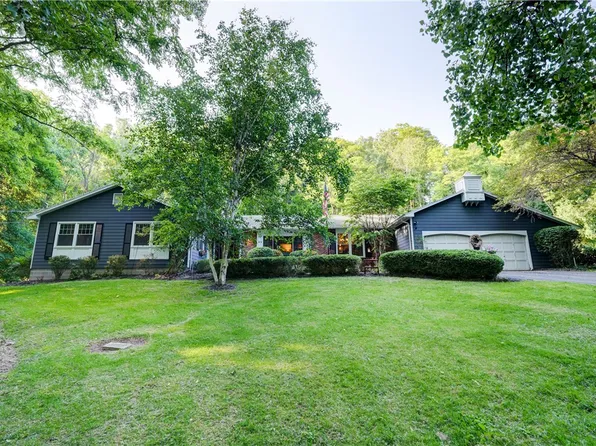 85 Stoney Lonesome Rd, Honeoye Falls, NY 14472