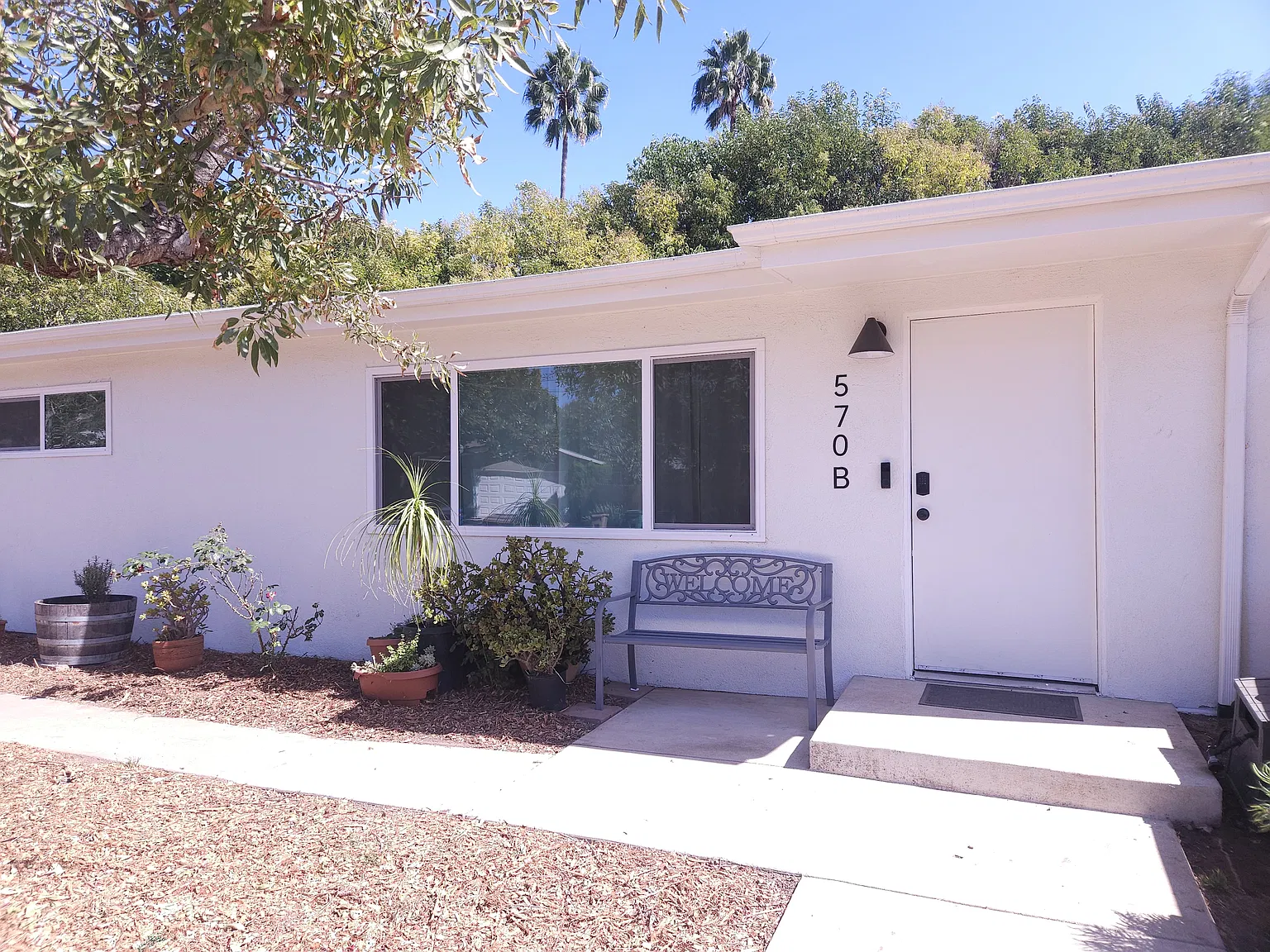 2 bed, 900 sqft, $4,200 — Photo 3