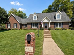 4611 Woods Tower Dr, Newburgh, IN 47630