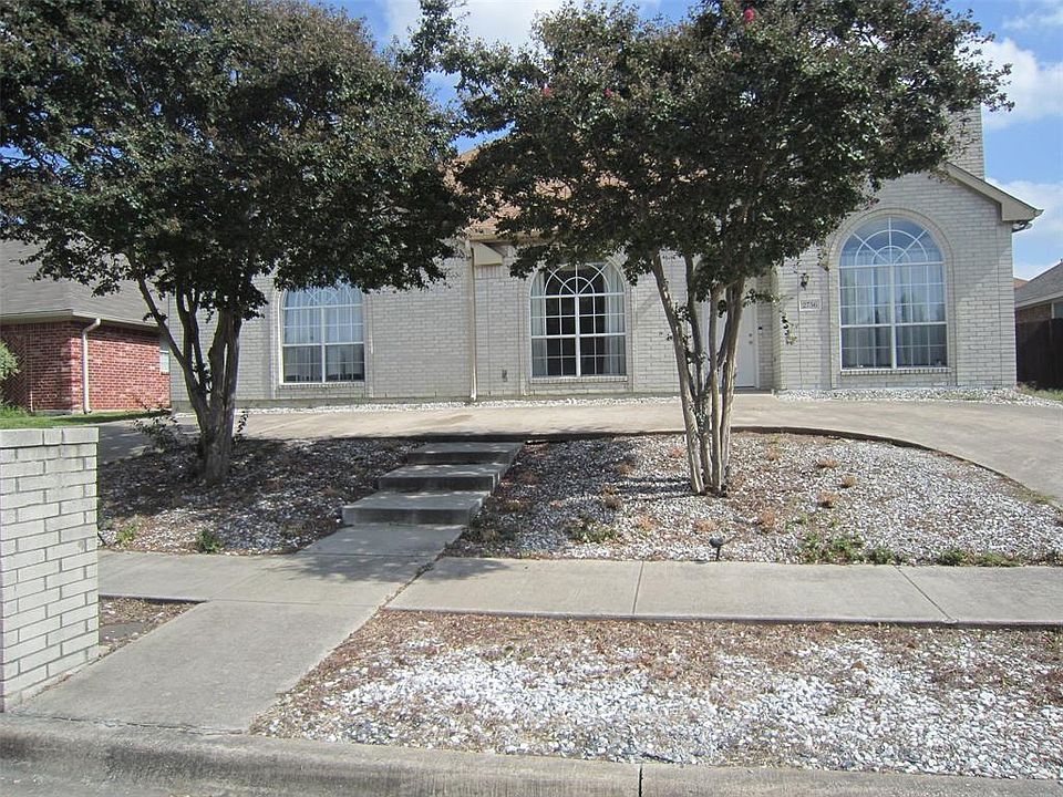 1st image of 2756 Summertree Dr