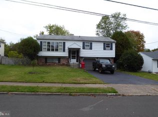 1206 Nassau Rd, Warminster, PA 18974