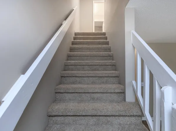 Laurel Ridge Apartments