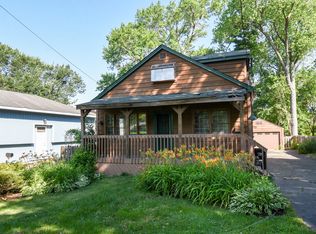 206 Circle Rd, Fox River Grove, IL 60021