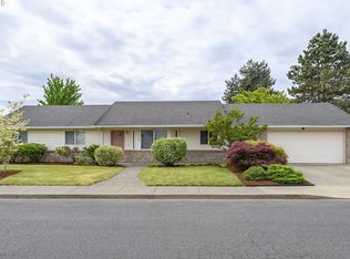 2042 SW Sesame St, McMinnville, OR
