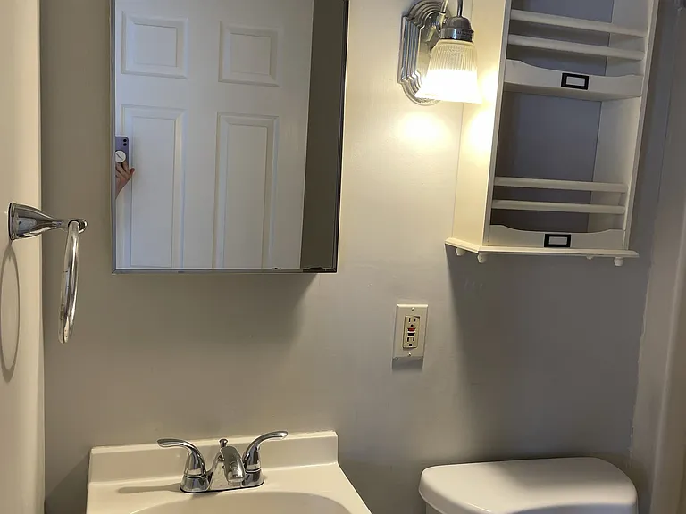 Bathroom vanity