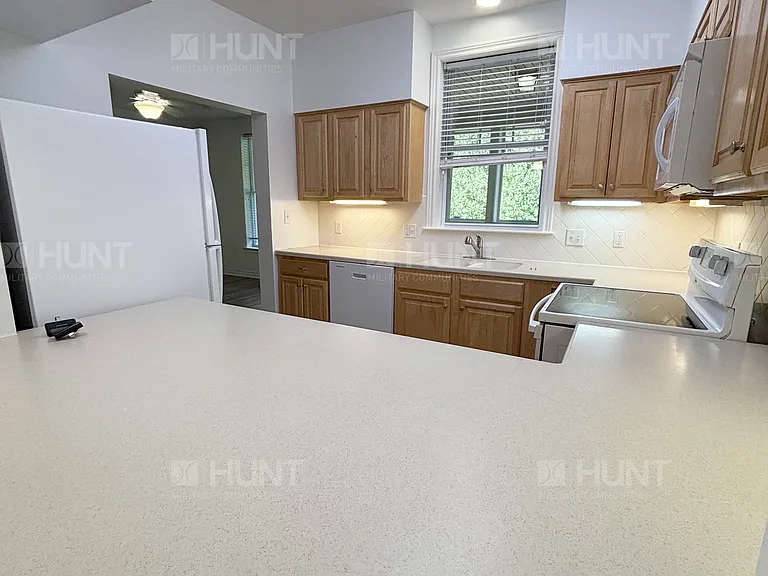 172 Scott Cir — Photo 25