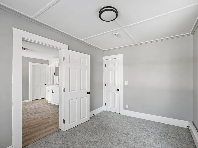 1-2 Monteleone Pl — Photo 13