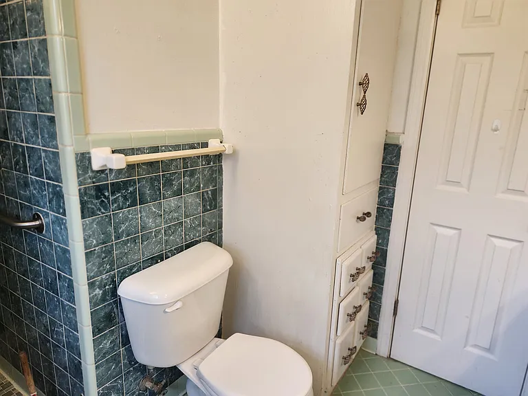 1200 N Harvard Ave #B — Photo 6
