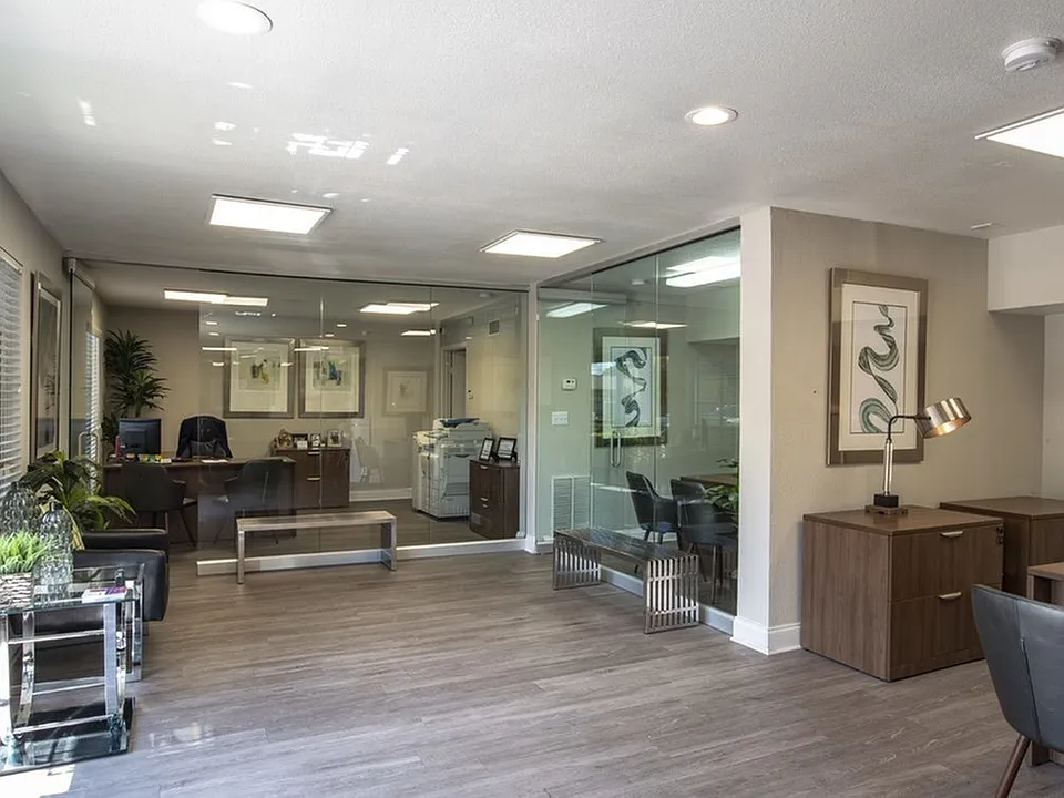 Leasing Office