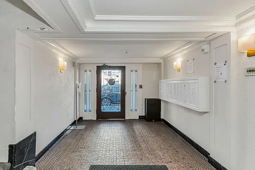 3150 Franklin Photo 1