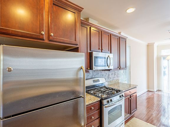 5th image of 17725 Phelps Hill Ln