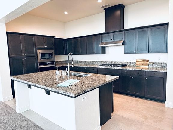 2nd image of 4021 Scott Ave