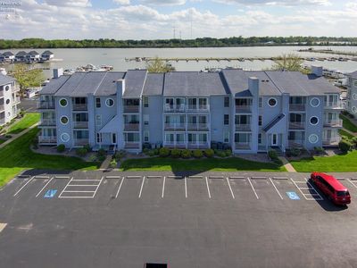 216 Clinton Reef Dr, Port Clinton, OH, 43452