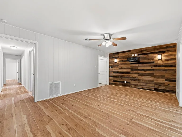 3507 Lake Ridge Bnd — Photo 9