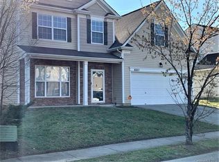 8227 Belmont Stables Dr, Charlotte, NC 28216