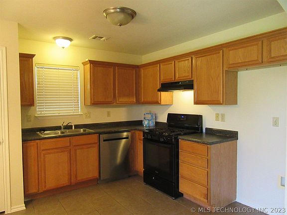 4th image of 204 Dp Newman Cir