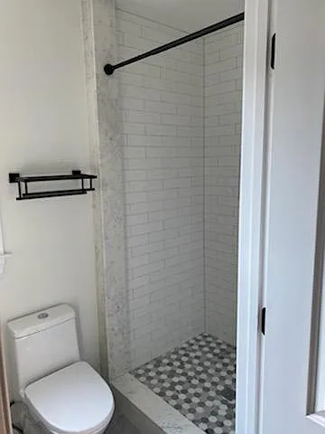 3909 Elmwood Dr — Photo 7
