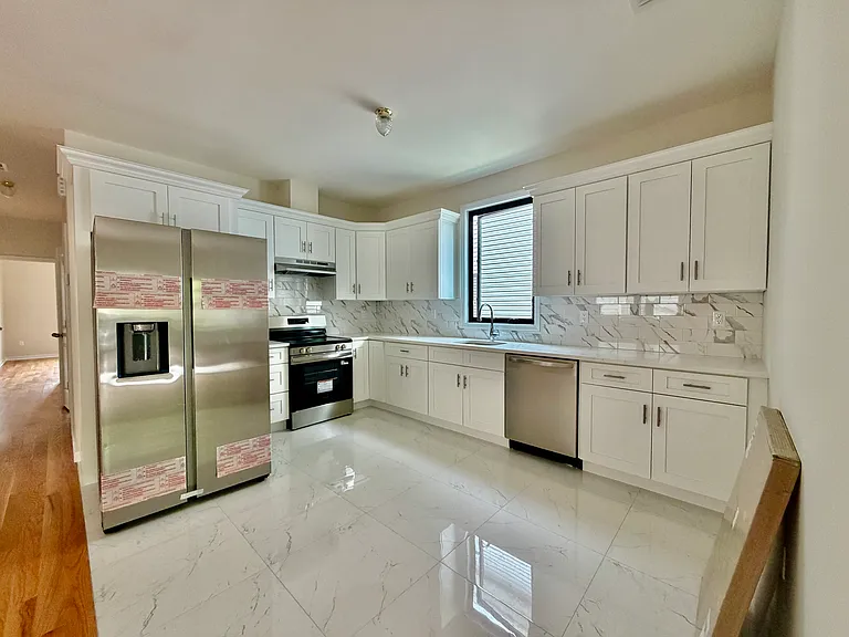 238 Cambridge Ave #2 — Photo 1