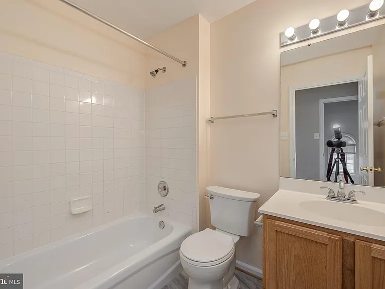 5821 Pearson Ln — Photo 18