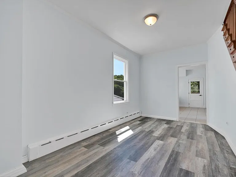 805 Pottsville St — Photo 3