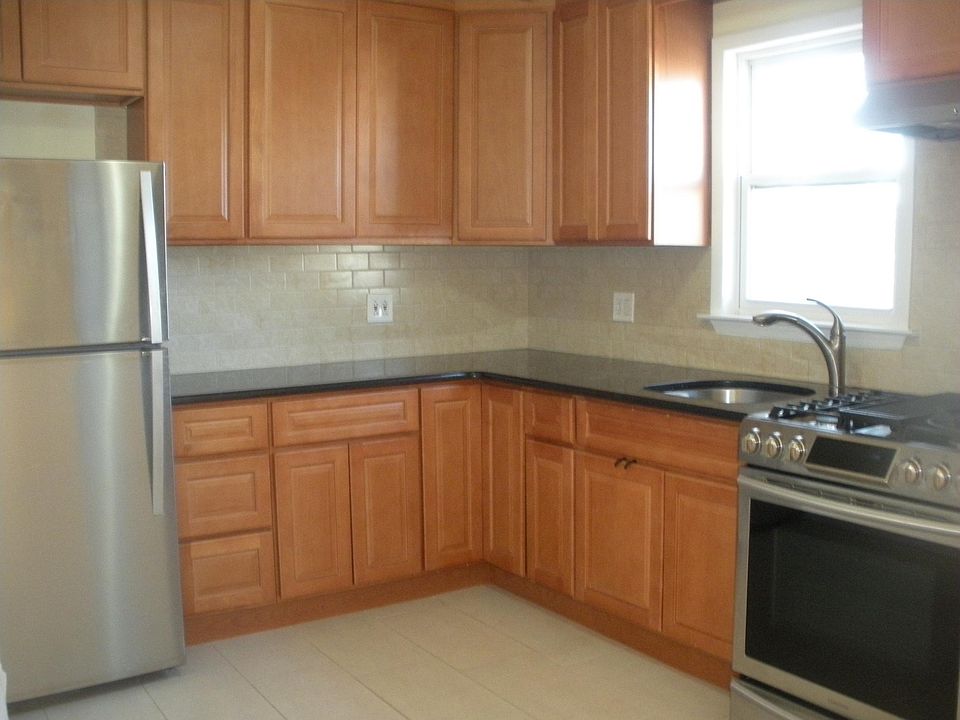 1st image of 4362 162nd St #2
