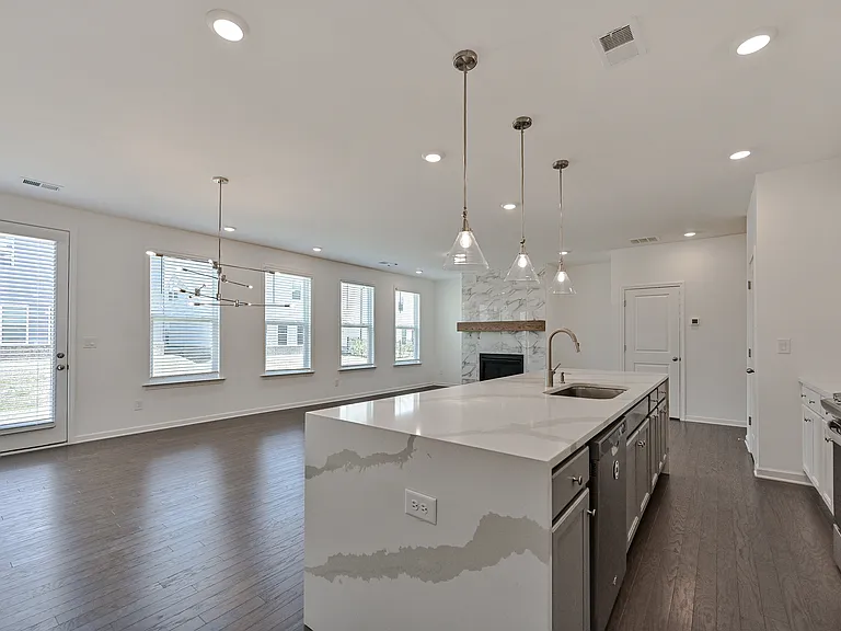 3928 Hester St — Photo 13