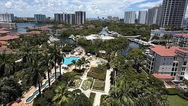 3 bed, 2590 sqft, $10,300 — Photo 3