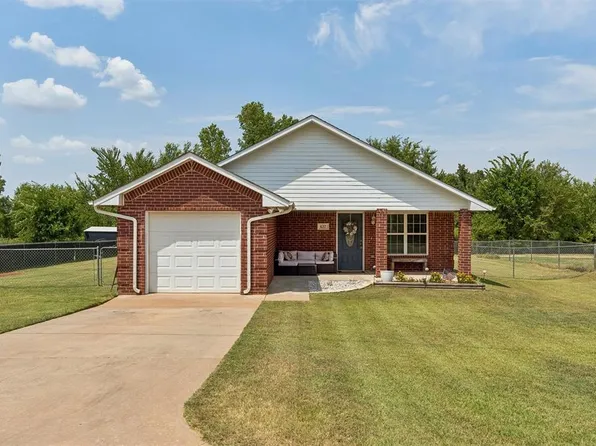 637 SW 11th St, Blanchard, OK 73010