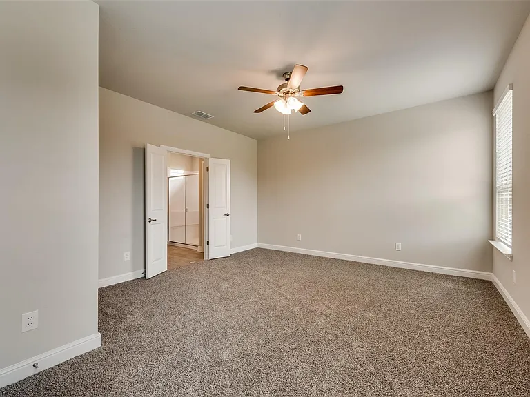 2441 Bellatrix Dr — Photo 10