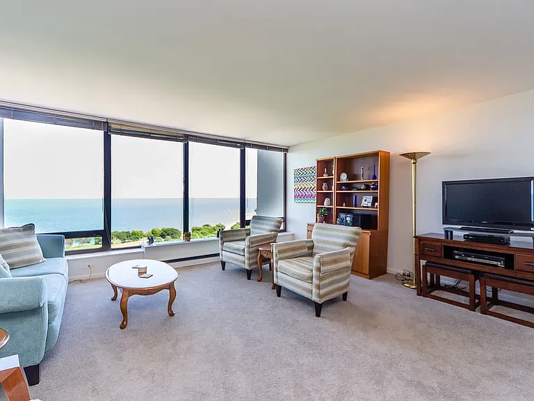 5445 N Sheridan Rd #2110 — Photo 3