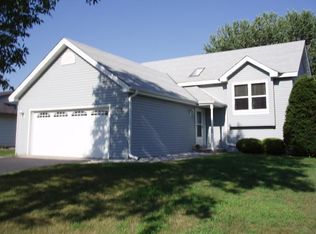 5914 Alameda St, Shoreview, MN 55126