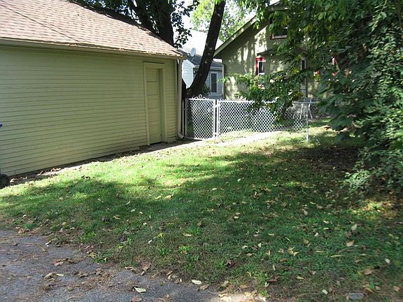2nd image of 844 Orange Ave E