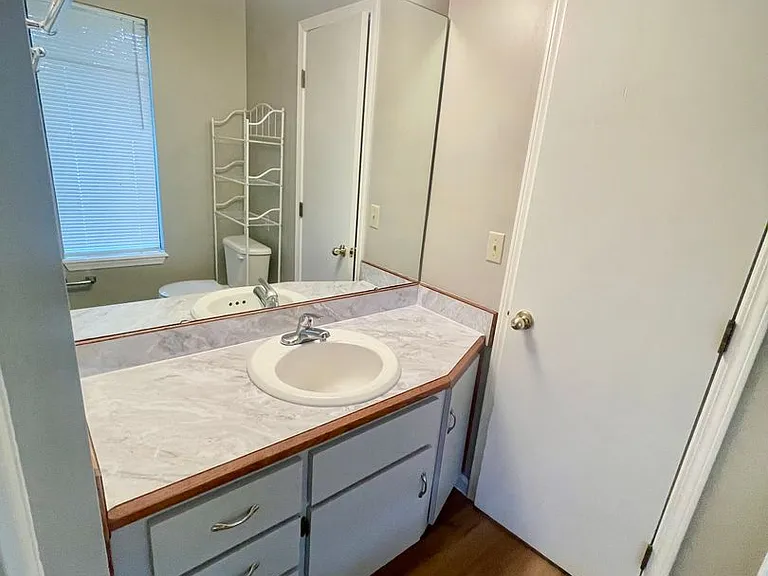 616 E Barbara Ct — Photo 21